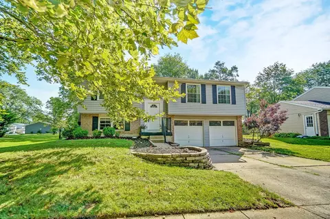 8860 Morley Pl, Maineville, OH 45039 photo 2