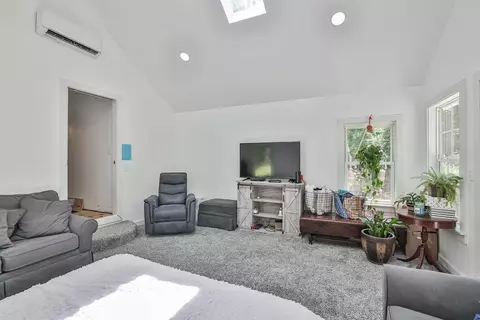 585 Sutton Rd, Cincinnati, OH 45230 photo 12