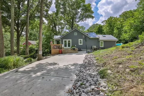585 Sutton Rd, Cincinnati, OH 45230 photo 2