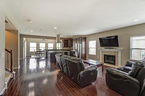 819 Hocking Meadow Cir, Monroe, OH 45050 photo 4