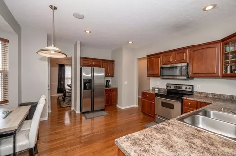 2424 Oaktree Pl, Cincinnati, OH 45238 photo 8