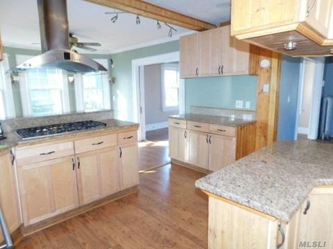 2407 Aquarius Dr, Cincinnati, OH 45231 photo 5