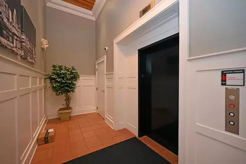417 Vine St #403, Cincinnati, OH 45202 photo 5