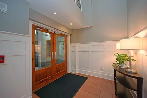417 Vine St #403, Cincinnati, OH 45202 photo 3