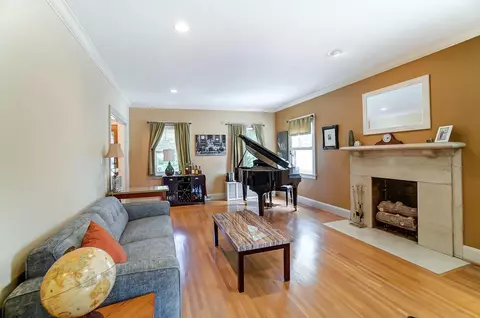 443 Warren Ave, Cincinnati, OH 45220 photo 8