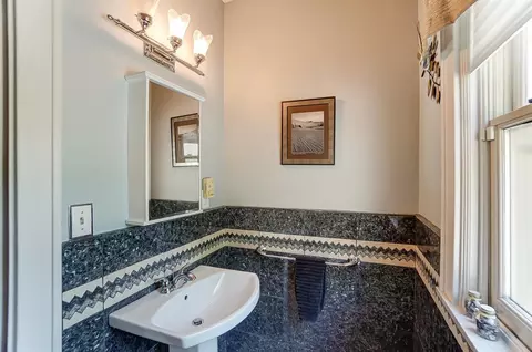 443 Warren Ave, Cincinnati, OH 45220 photo 18