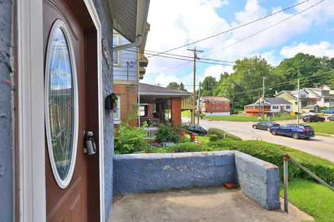 3934 Vine St, Cincinnati, OH 45217 photo 2
