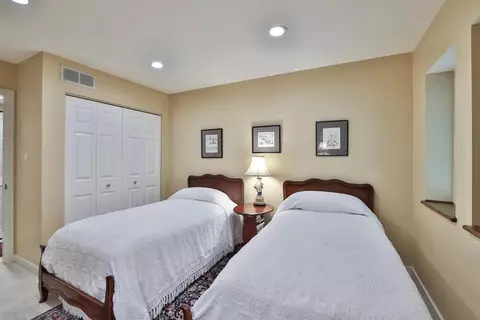 23 Spring Hill Dr, Mariemont, OH 45227 photo 28