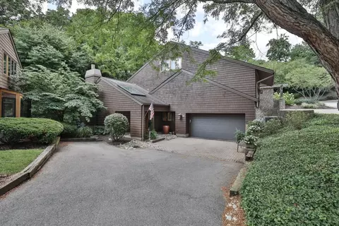 23 Spring Hill Dr, Mariemont, OH 45227 photo 1
