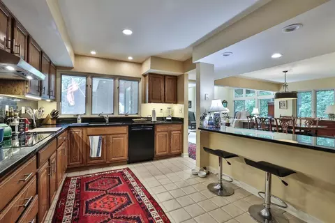 23 Spring Hill Dr, Mariemont, OH 45227 photo 10