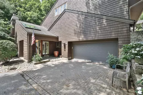 23 Spring Hill Dr, Mariemont, OH 45227 photo 27