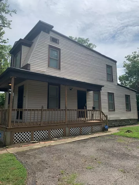 1409 Cedar Ave, Cincinnati, OH 45224 photo 2