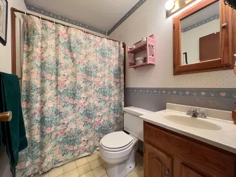 66 Junefield Ave, Greenhills, OH 45218 photo 12