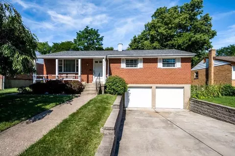 6557 Greentree Dr, Cincinnati, OH 45224 photo 2