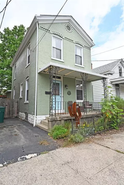 4165 Witler St, Cincinnati, OH 45223 photo 2