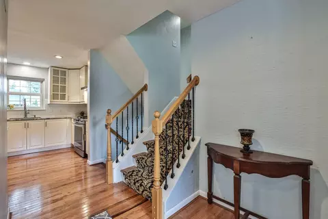 6655 Michael Dr, Cincinnati, OH 45243 photo 5