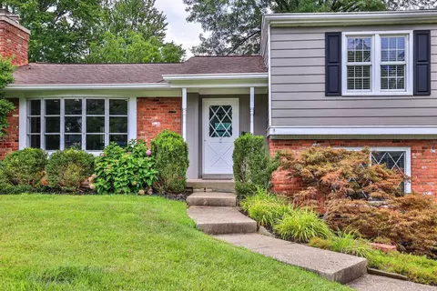 6655 Michael Dr, Cincinnati, OH 45243 photo 3