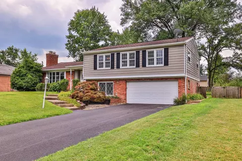 6655 Michael Dr, Cincinnati, OH 45243 photo 2