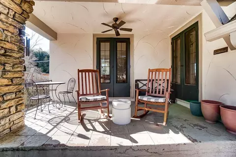 9 Avon Fields Pl, Cincinnati, OH 45229 photo 3