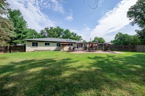 911 Garnoa Dr, Cincinnati, OH 45231 photo 2