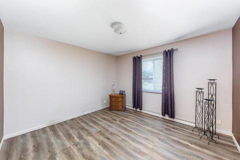 911 Garnoa Dr, Cincinnati, OH 45231 photo 17