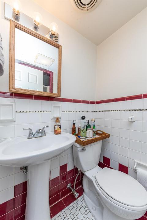911 Garnoa Dr, Cincinnati, OH 45231 photo 24