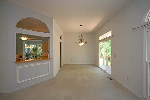 10469 Springrun Dr, Cincinnati, OH 45231 photo 8