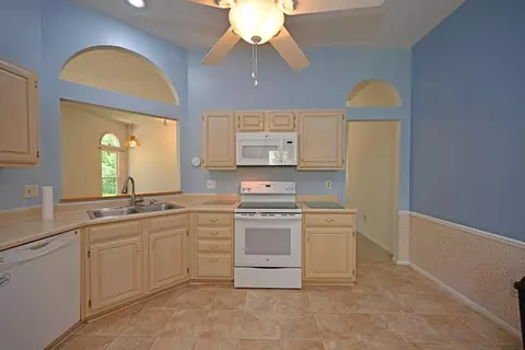 10469 Springrun Dr, Cincinnati, OH 45231 photo 14
