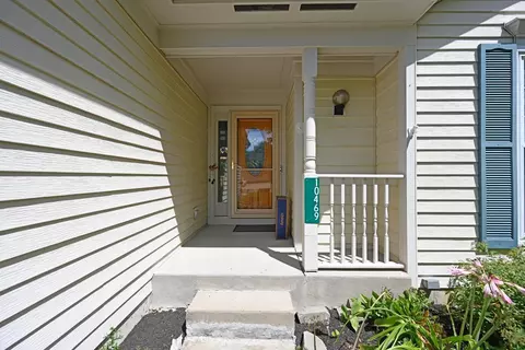 10469 Springrun Dr, Cincinnati, OH 45231 photo 3