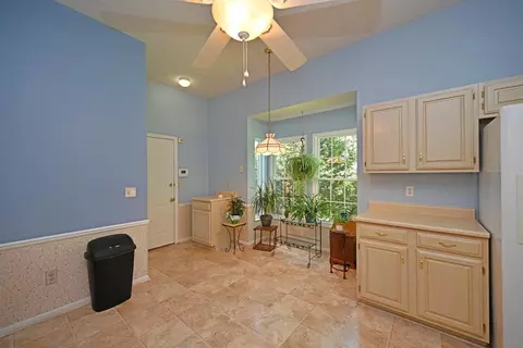 10469 Springrun Dr, Cincinnati, OH 45231 photo 12