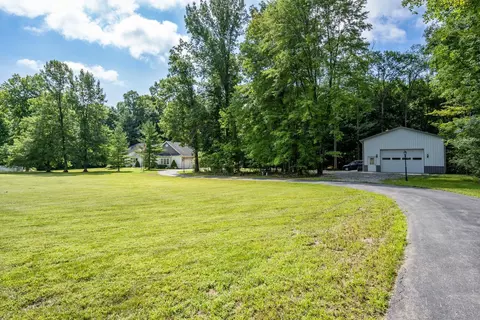 1087 White Oak Rd, Cincinnati, OH 45245 photo 1