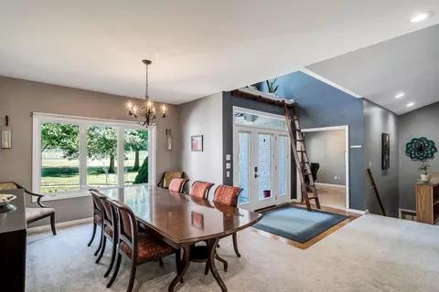 1087 White Oak Rd, Cincinnati, OH 45245 photo 5