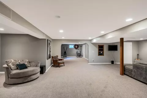 1087 White Oak Rd, Cincinnati, OH 45245 photo 19