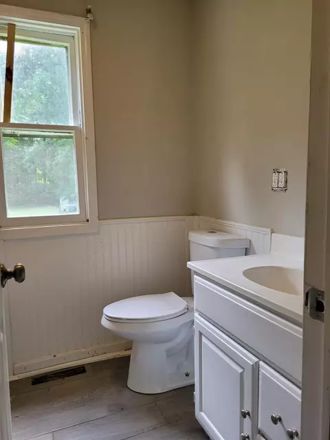 855 Ludlow Ln, Cincinnati, OH 45245 photo 9