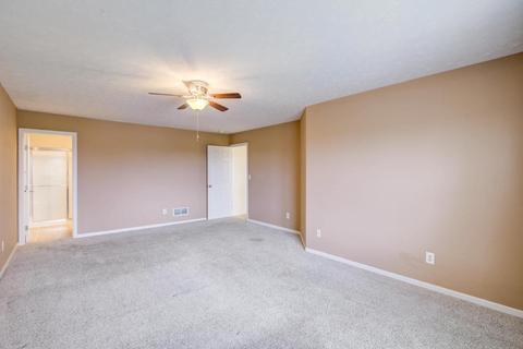 4641 Hampton Pointe Dr, Cincinnati, OH 45248 photo 16