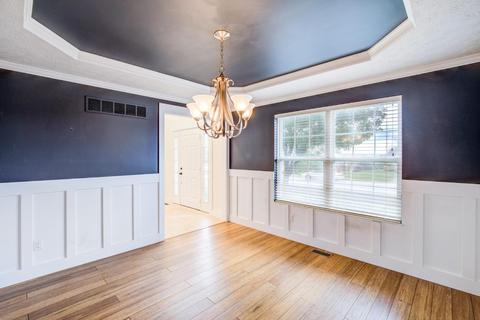 4641 Hampton Pointe Dr, Cincinnati, OH 45248 photo 5