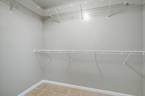 4641 Hampton Pointe Dr, Cincinnati, OH 45248 photo 17