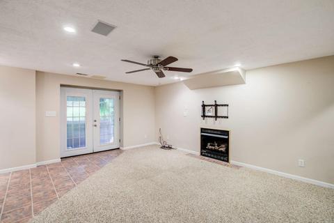 4641 Hampton Pointe Dr, Cincinnati, OH 45248 photo 24