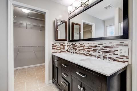 4641 Hampton Pointe Dr, Cincinnati, OH 45248 photo 18