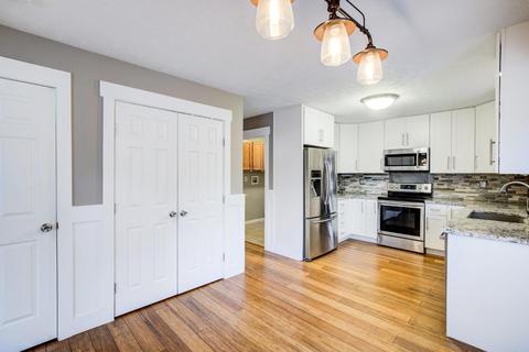 4641 Hampton Pointe Dr, Cincinnati, OH 45248 photo 12