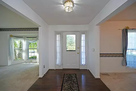 3166 Lancer Ln, Cincinnati, OH 45239 photo 2