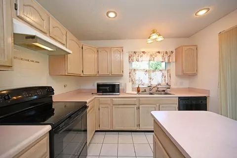 3166 Lancer Ln, Cincinnati, OH 45239 photo 13