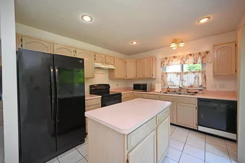 3166 Lancer Ln, Cincinnati, OH 45239 photo 12