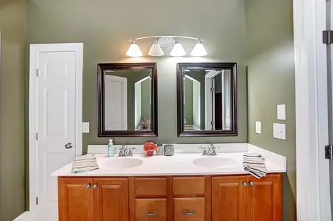 7044 Vail Ct, Cincinnati, OH 45247 photo 23