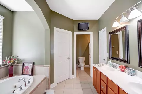 7044 Vail Ct, Cincinnati, OH 45247 photo 21