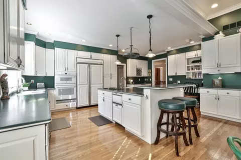 9 Hampton Ln, Cincinnati, OH 45208 photo 13