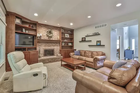 535 Clemray Dr, Cincinnati, OH 45231 photo 5