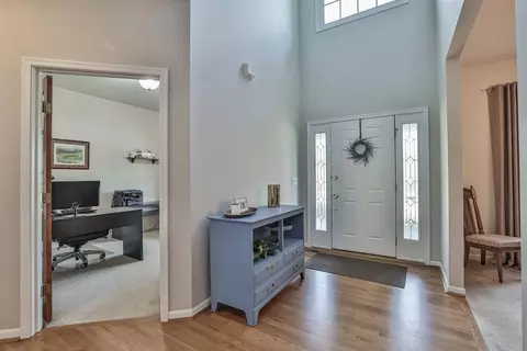 535 Clemray Dr, Cincinnati, OH 45231 photo 3