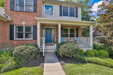 535 Clemray Dr, Cincinnati, OH 45231 photo 2