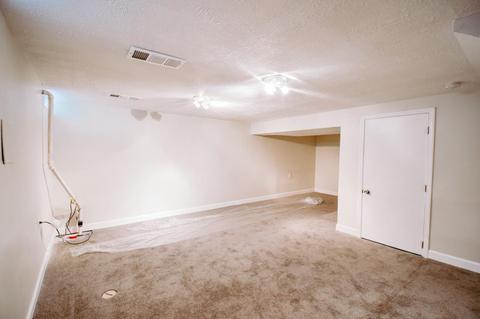 9381 Daly Rd, Cincinnati, OH 45231 photo 17